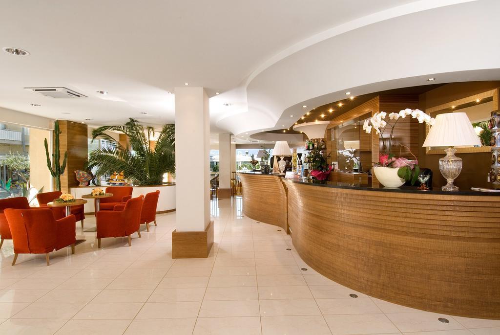 Trevi Family Resort Cattolica Dış mekan fotoğraf
