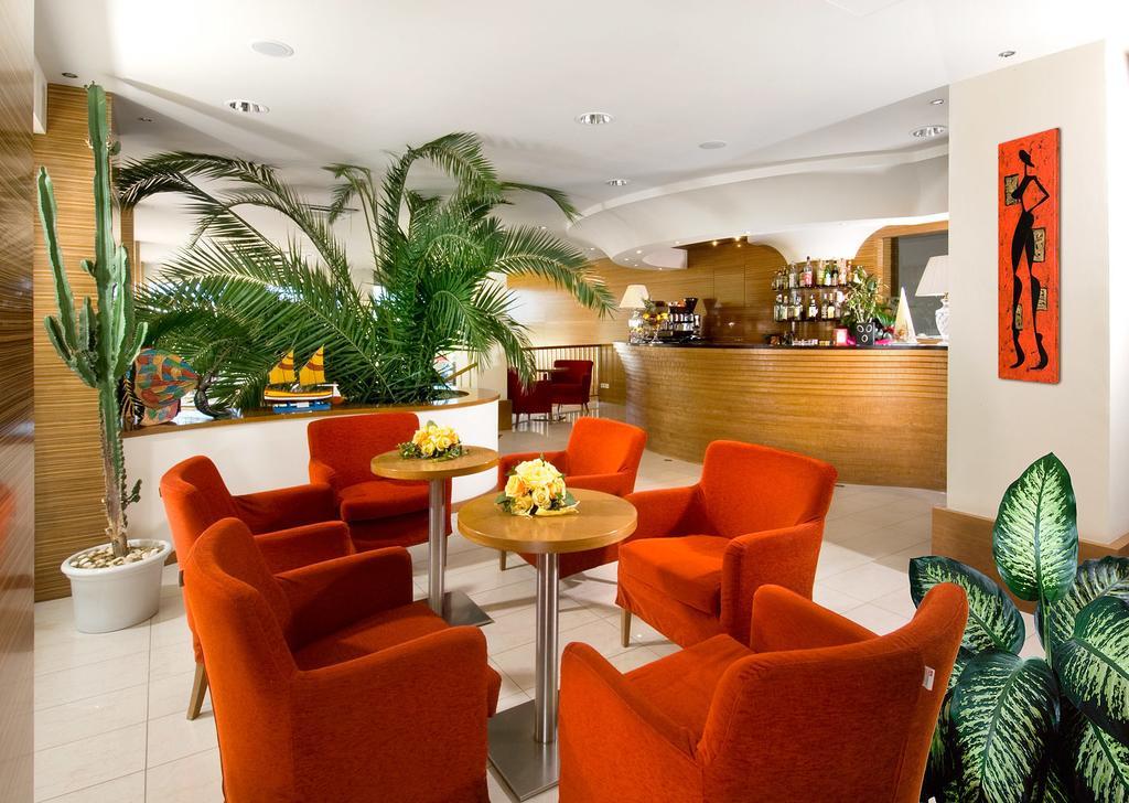 Trevi Family Resort Cattolica Dış mekan fotoğraf