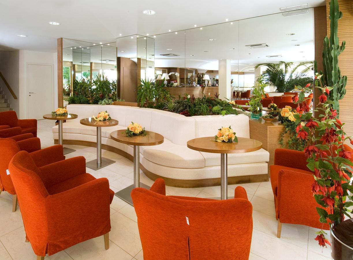 Trevi Family Resort Cattolica Dış mekan fotoğraf